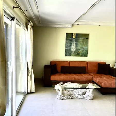 Proche Cannes, Spacieux Appartement, Jardin Et Piscine Prive