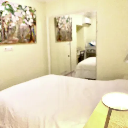 Proche Cannes, Spacieux Appartement, Jardin Et Piscine Prive