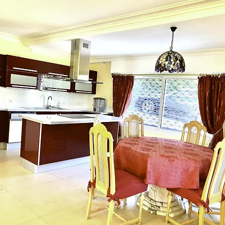 Lägenhet Proche Cannes, Spacieux Appartement, Jardin Et Piscine Prive Vallauris