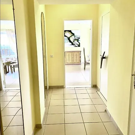 Proche Cannes, Spacieux Appartement, Jardin Et Piscine Prive *