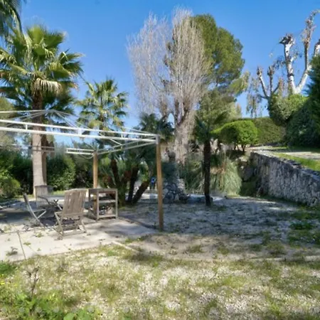 Proche Cannes, Spacieux Appartement, Jardin Et Piscine Prive Apartment Vallauris