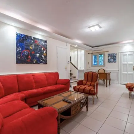 Apartment Proche Cannes, Spacieux Appartement, Jardin Et Piscine Prive