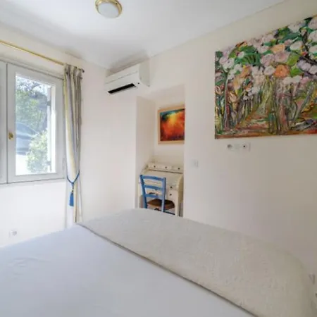 Proche Cannes, Spacieux Appartement, Jardin Et Piscine Prive Apartment Vallauris